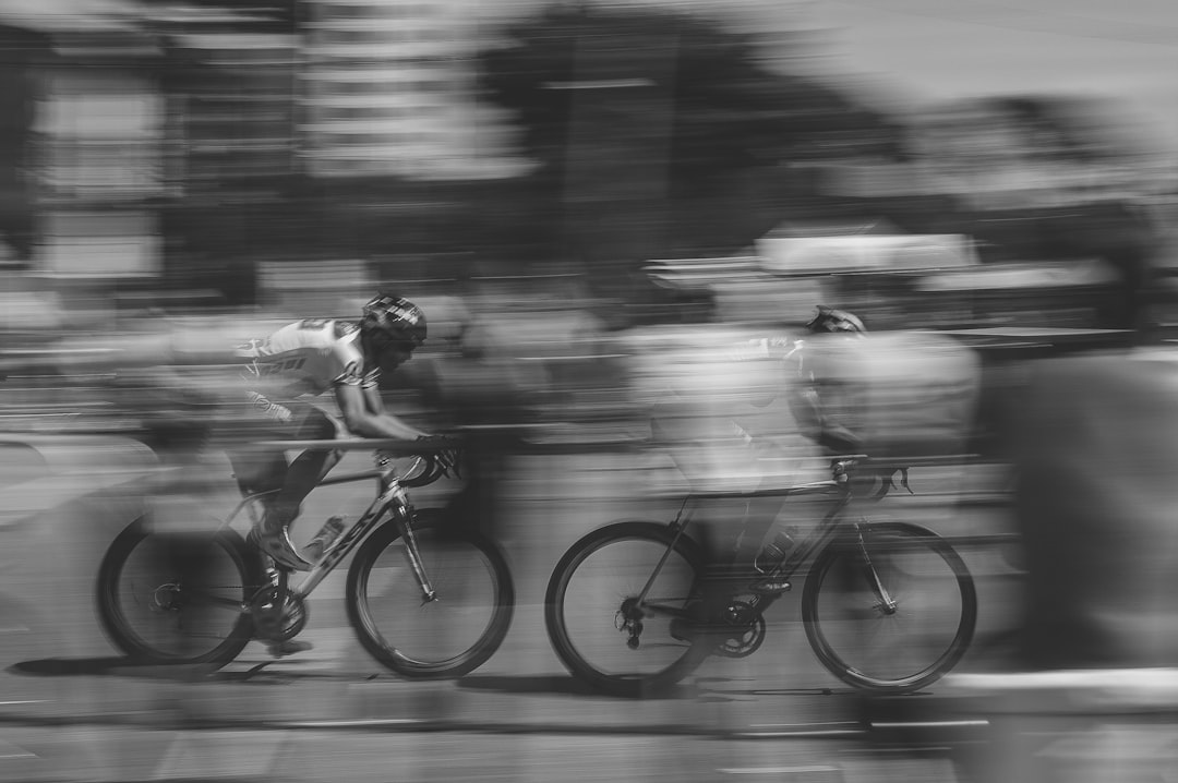 Mit dem E-Bike zur Arbeit: So funktioniert Dienstrad-Leasing für Arbeitnehmer